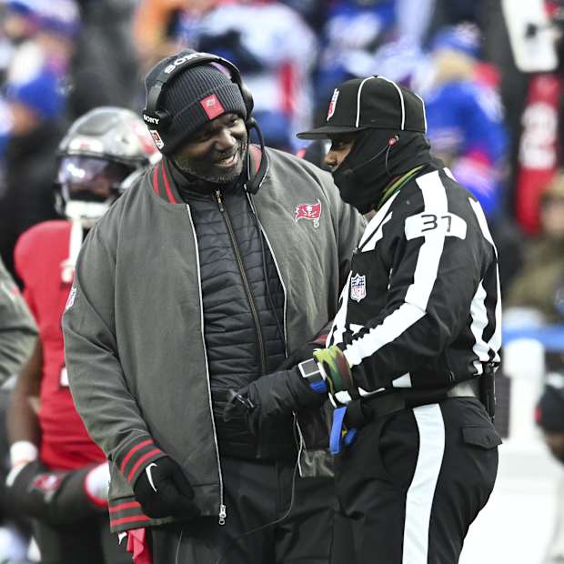 Former Buccaneers star stunned after team gives up 44 points to Bills