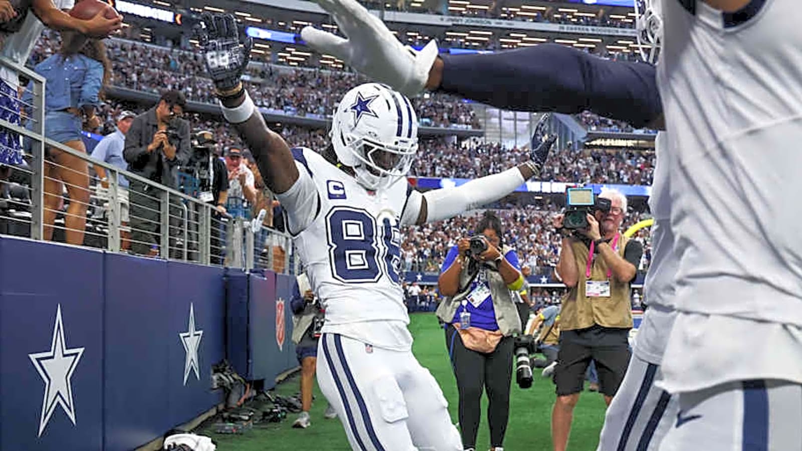 Reason CeeDee Lamb, George Pickens were benched revealed by Cowboys insider