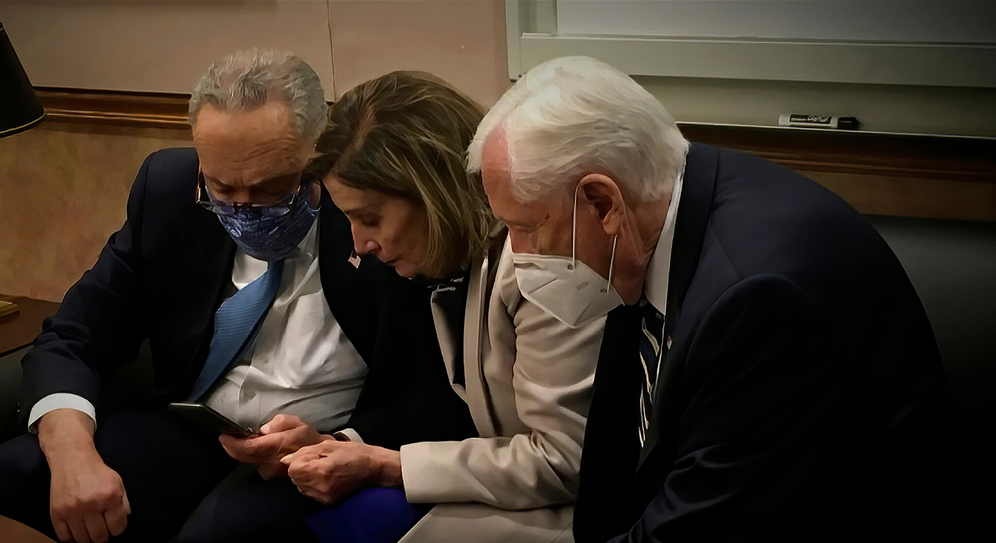 c10.Pelosi Faces Charges in J6 Probe, Steps Down Amid Political Upheaval