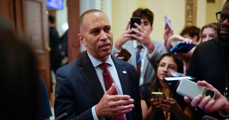 6.Jeffries Losing Support, Dozens of Dems Won’t Commit To Backing Him pss
