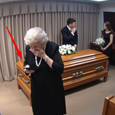 During my husband’s funeral, an unknown number lit up my phone: “I’m alive. Don’t trust