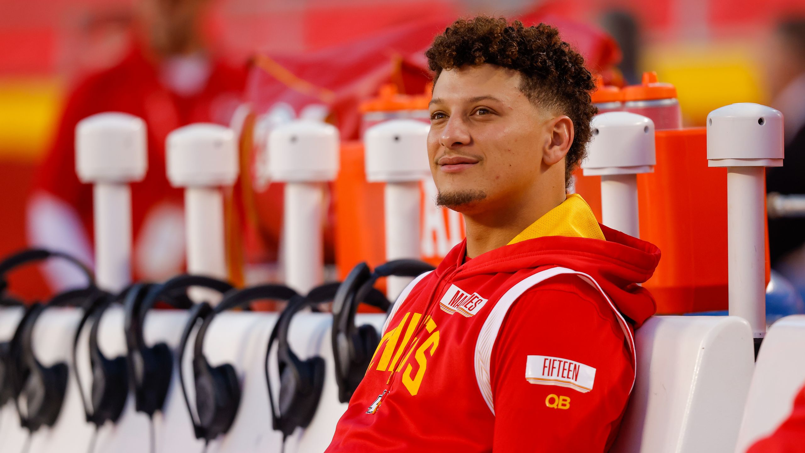 Mahomes’ Career Performance vs. Broncos Shows His Crucial Role in Chiefs' AFC West Battle