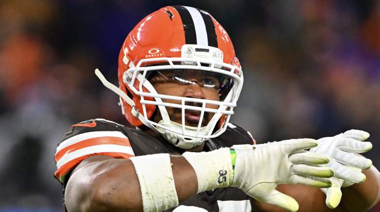 Browns’ Myles Garrett Makes Feelings Clear on Shedeur Sanders After Loss