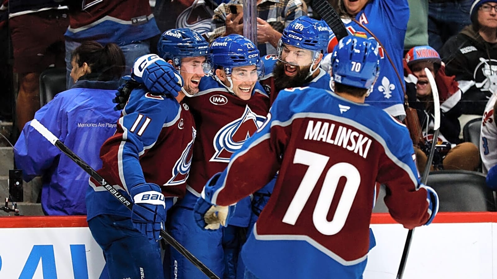 Avalanche Defeat Islanders 4-1 to Push Winning Streak to 6 Games