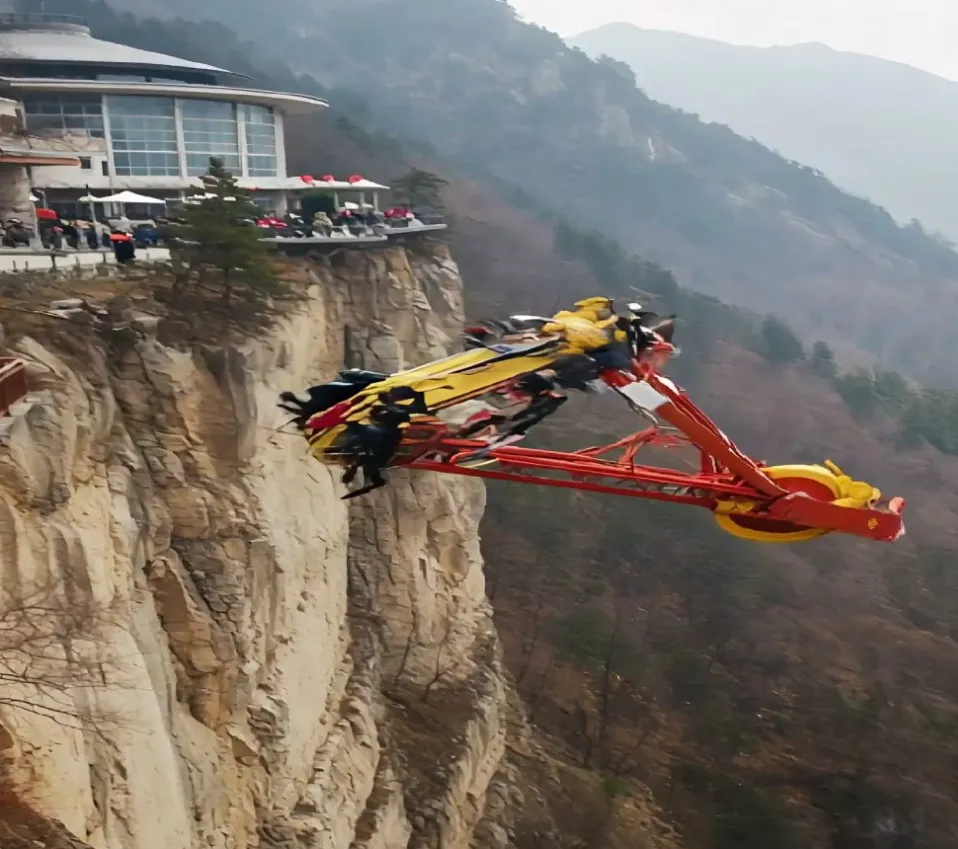 Terrifying Canyon Ride Collapse: Tourists Plunge as Earth Splits Beneath Them! hi