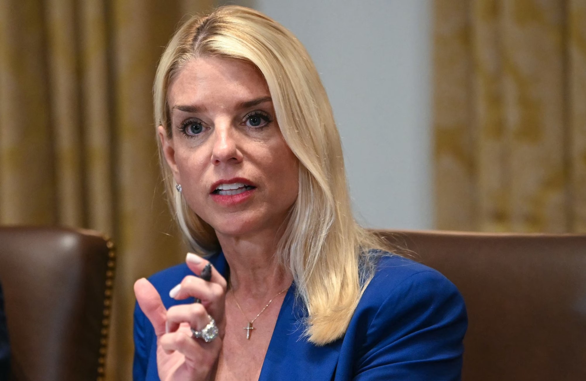 17.Federal Grand Jury Indicts Medical Workers in Dramatic Confrontation with Immigration Officers psss