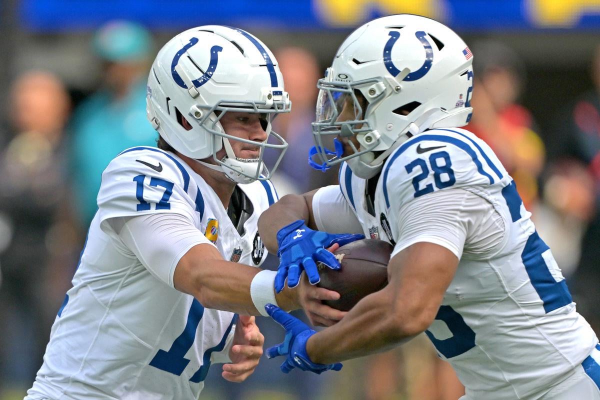 CLASS ACT: Daniel Jones Quietly Helped Jonathan Taylor Through His Darkest Days — A Gesture That Brought the Entire Colts Locker Room to Tears