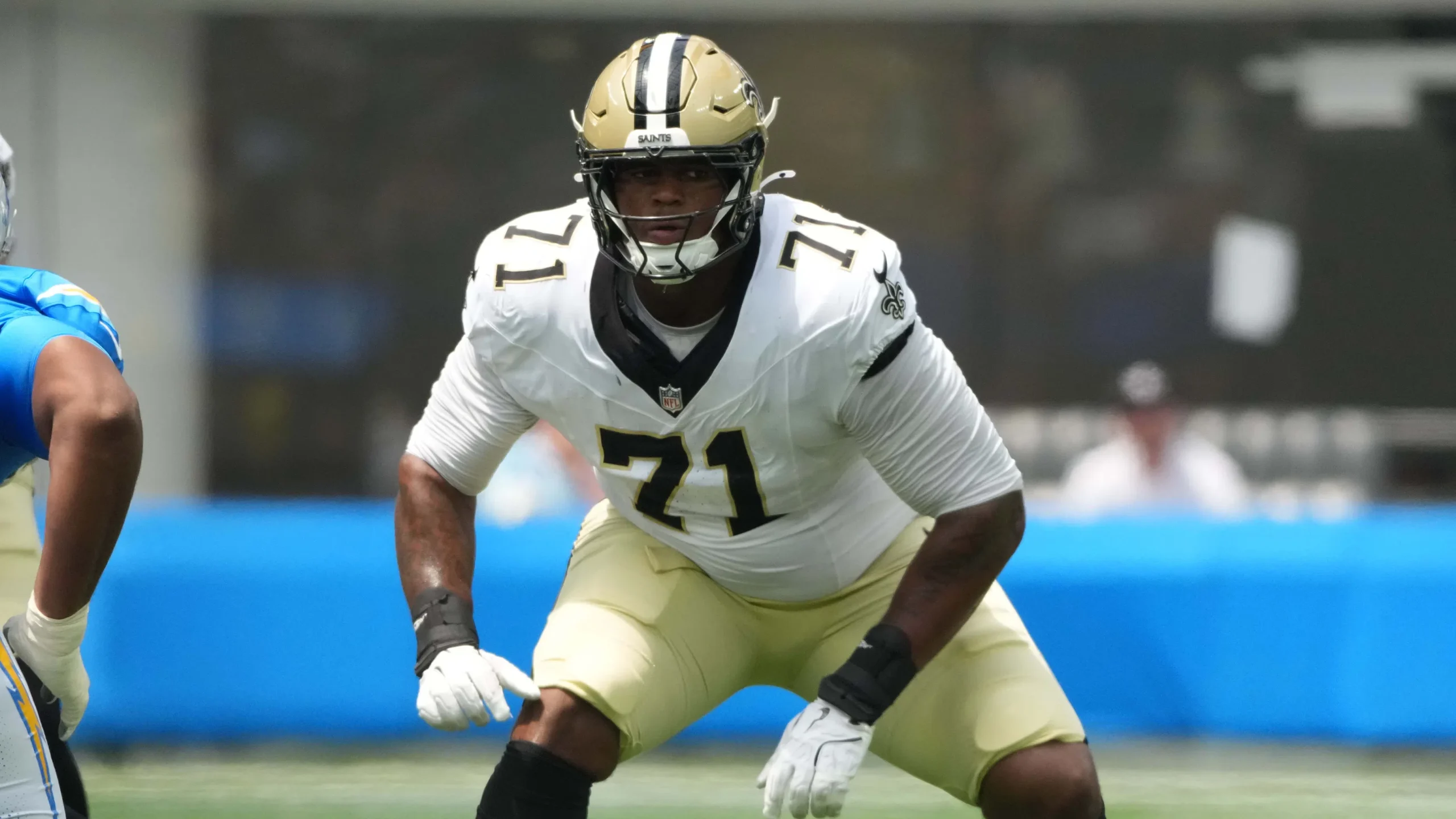 Saints Rookie Chooses Family Over Flash, Uses First NFL Paycheck to Buy Mom a Home