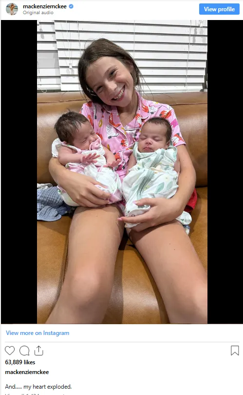 Mackenzie Douthit Captures Moment Older Kids Come Home from Summer at Dad's to Meet Their Twin Baby Sisters