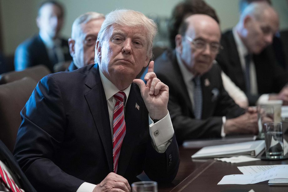 (Ch1) TRUMP STRIKES BACK: New “America First” Plan Sparks Massive Response — Is This the Comeback Millions Have Been Waiting For?  From border walls to merit-based immigration, Trump’s new plan isn’t just bold — it’s a declaration. Safer neighborhoods. Fairer wages. U.S. citizens put first. Critics are outraged. Supporters say: “Finally.” The proposal is reigniting debates across the country — and forcing both parties to take a side.  Is this the return of Trump’s strongest message — or a new chapter in the American fight over who belongs?